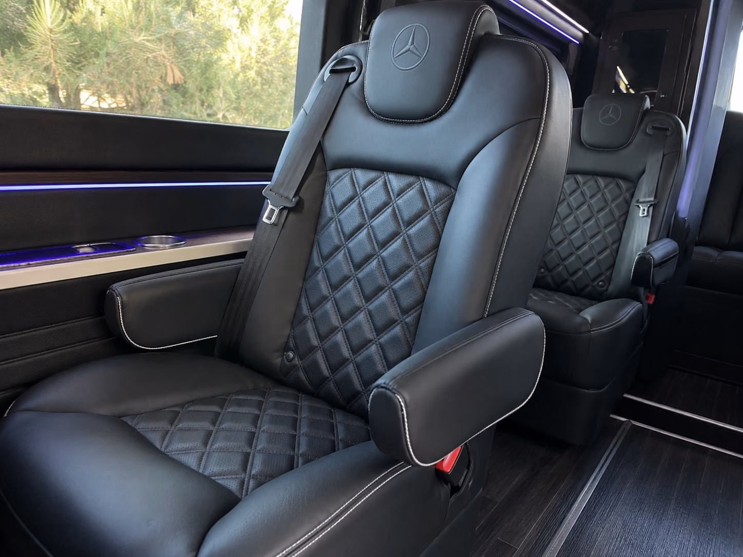 book a bus for your next airport transfer 3