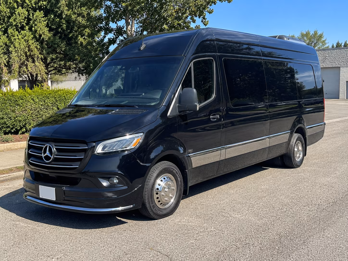 book a bus for your next airport transfer 4