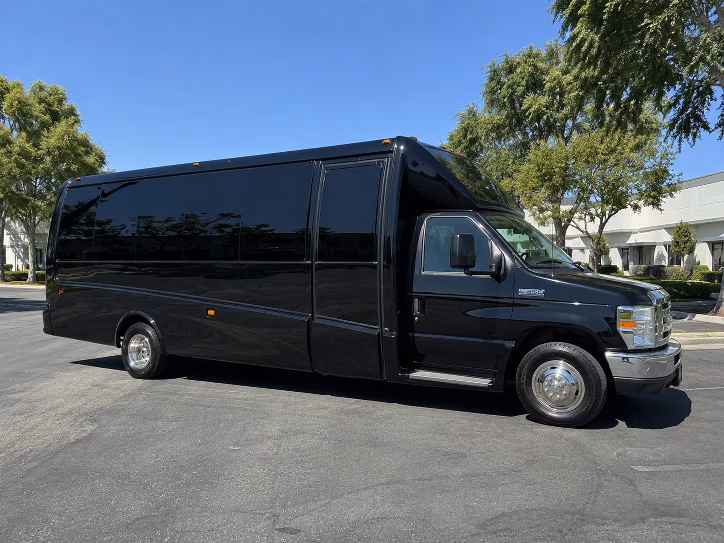 party buses for concerts at the lakeland center and youkey theatre