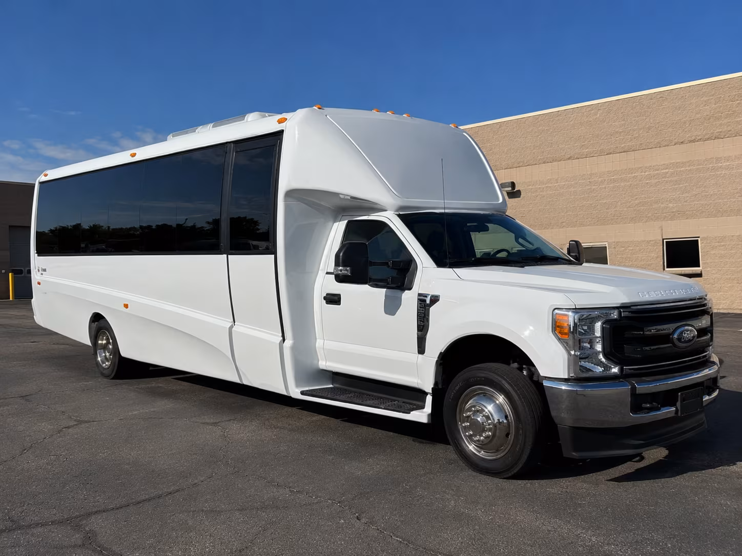 weekly worship shuttle buses for lakeland congregations